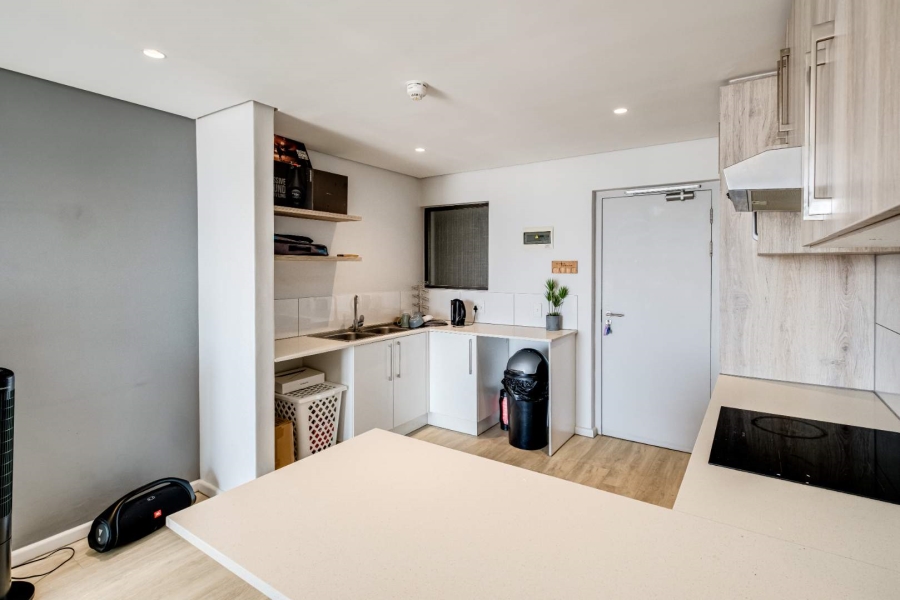 1 Bedroom Property for Sale in Woodstock Western Cape